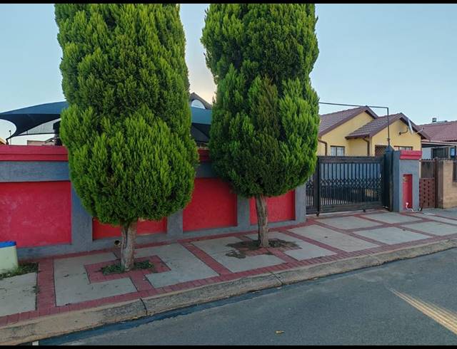 3 BEDROOM PROPERTY TO RENT IN SOSHANGUVE EAST